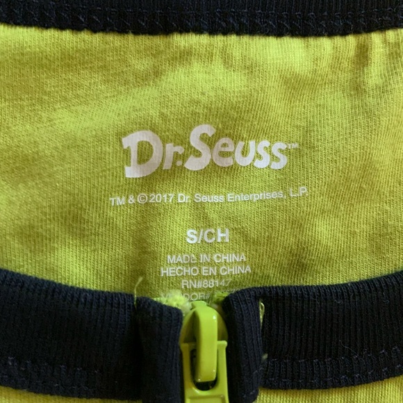 Dr Seuss one piece PJs Sz Small - Picture 2 of 3